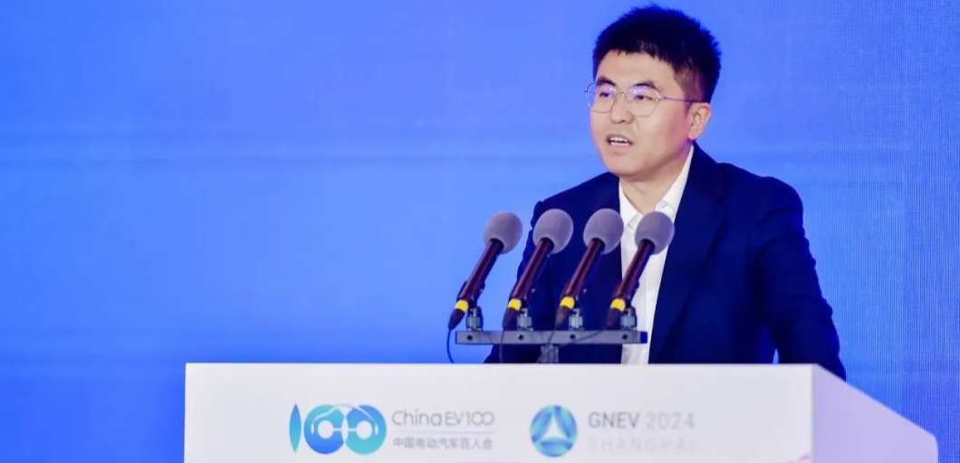 助力国产汽车芯片“从有到优”，3377官网出席全球新能源汽车合作发展（上海）论坛